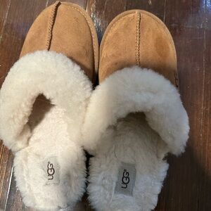 Pre-loved UGG cozy slippers size 5